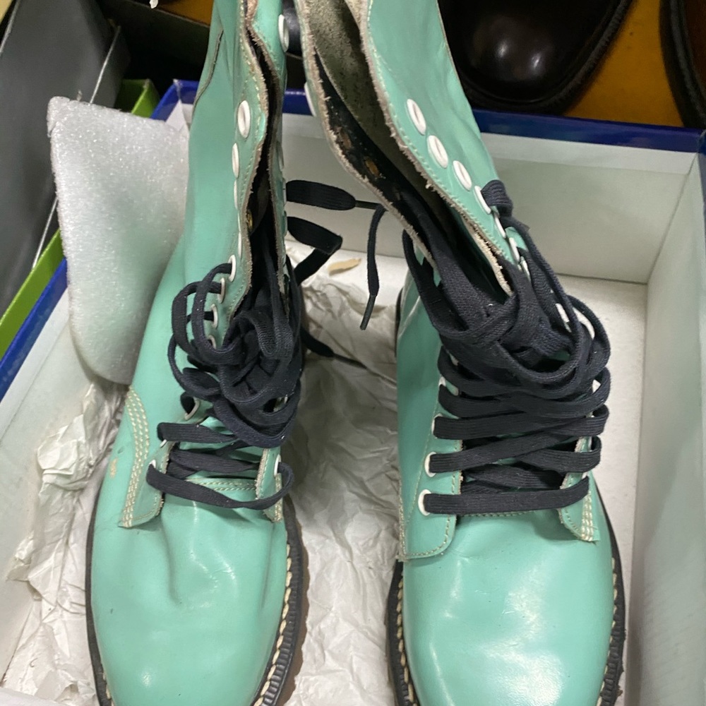 Dr. Martens